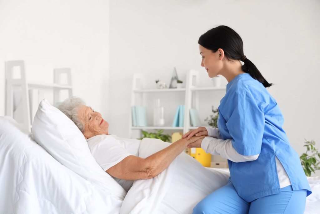 senior atteinte de la maladie à corps de lewy accueillie en EHPAD